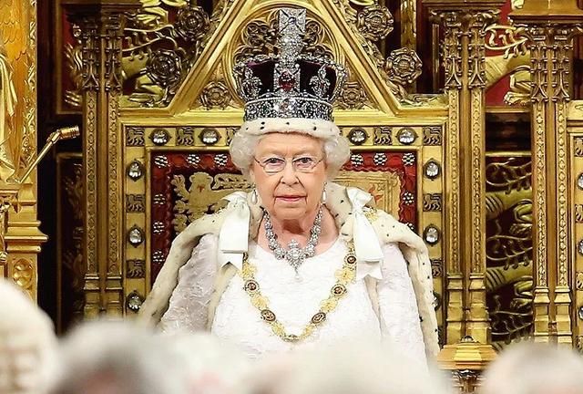约翰逊成为英国下任首相，女王可能被迫违反王室规定，这是怎么回事图5
