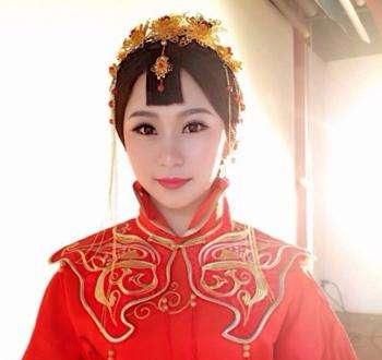 中国式婚礼新娘的头饰是什么样的图3