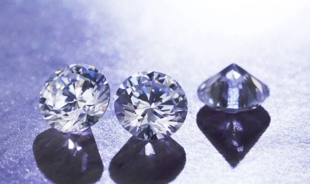 如何在低净度钻石中挑选到优质钻石呢图1