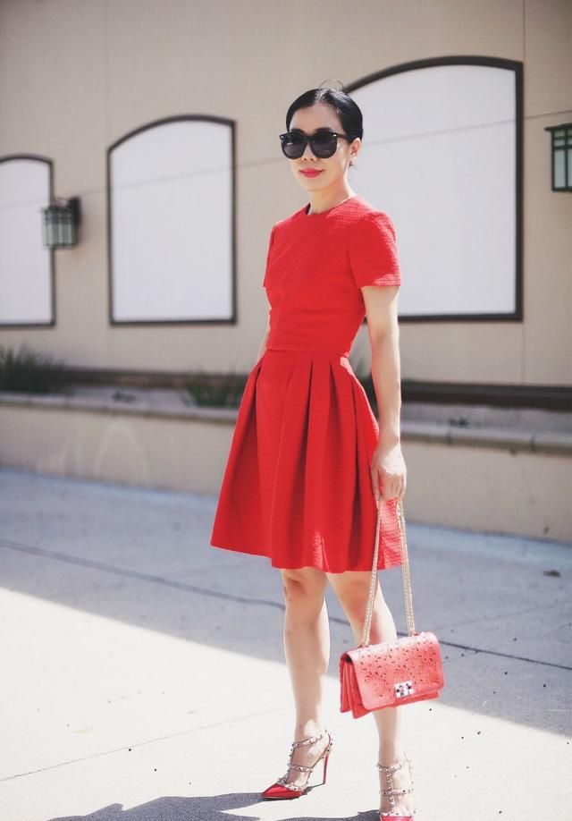 为什么女人穿红裙子那么引人注目图16