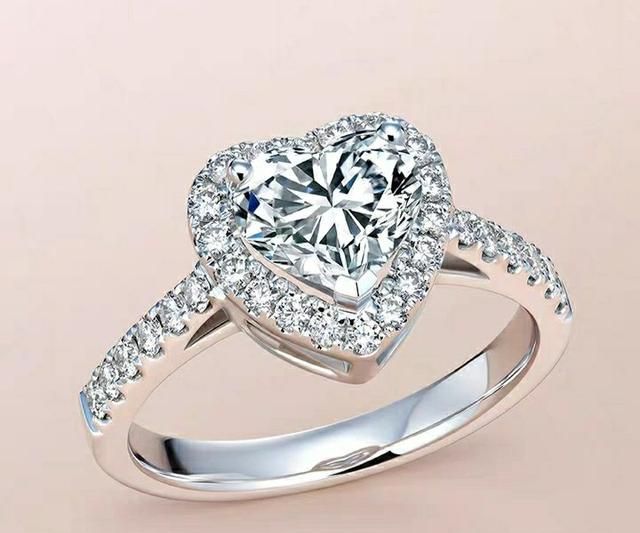 钻石恒久远一颗永流传，不过是外国的营销不想将爱情与钻石捆绑，那婚礼上该送什么图1