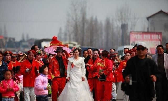 汉中当地农村举办婚礼有哪些风俗呢图6