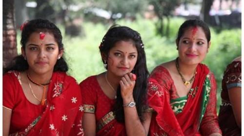 尼泊尔的女人一生嫁三次吗图2