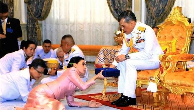 泰国新皇后苏提达的婚史如何图9
